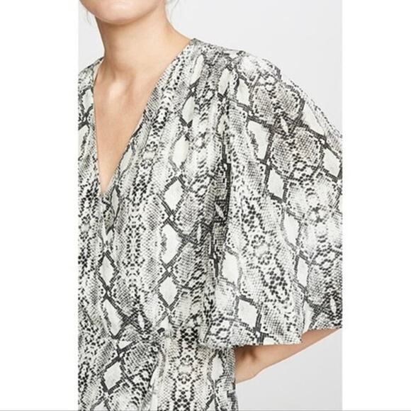 LES REVERIES Beige Python Snake Skin Print Wrap Flutter Sleeve Silk Dress - Sz 0 - Picture 2 of 9
